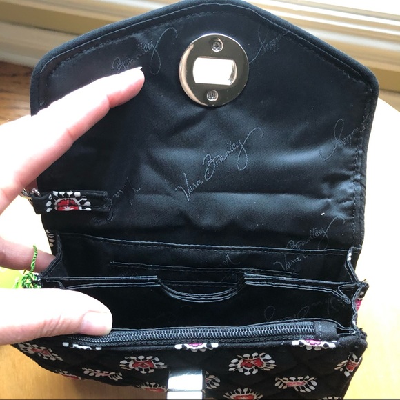 Vera Bradley Wristlet - Picture 2 of 5